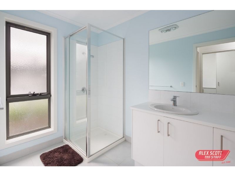6 CANARY WAY, Wonthaggi VIC 3995