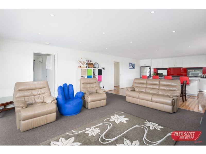6 CANARY WAY, Wonthaggi VIC 3995