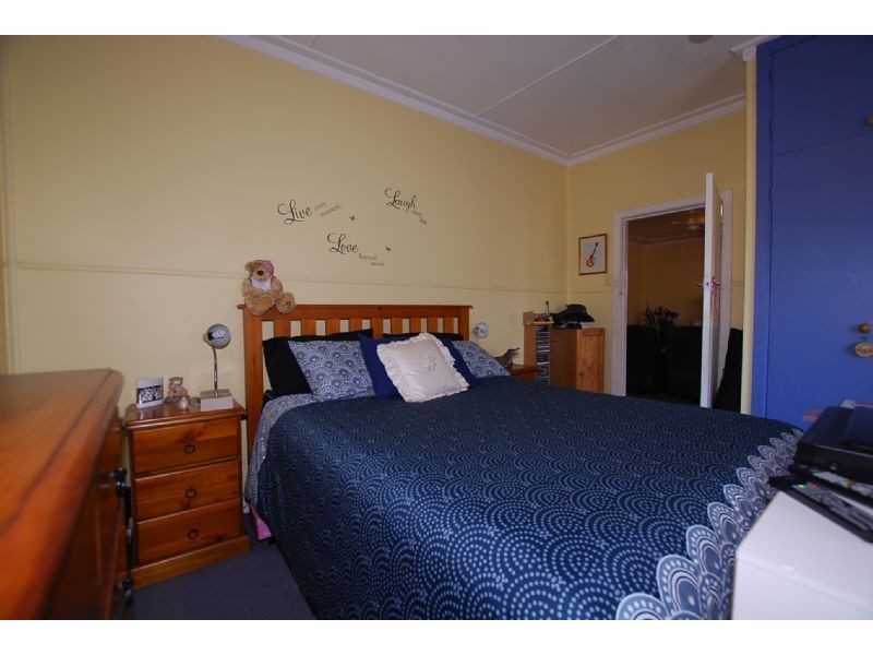 8 CAMERON STREET, Wonthaggi VIC 3995