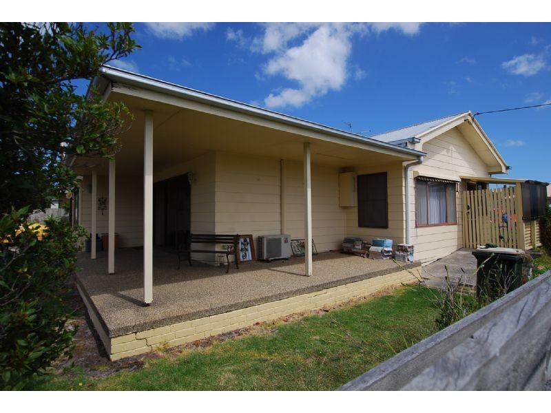 8 CAMERON STREET, Wonthaggi VIC 3995