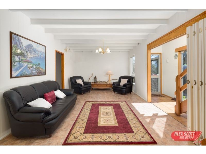 4 SWAN STREET, Cape Paterson VIC 3995