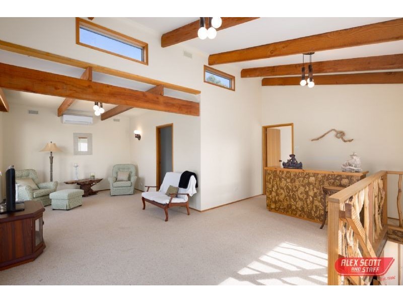 4 SWAN STREET, Cape Paterson VIC 3995