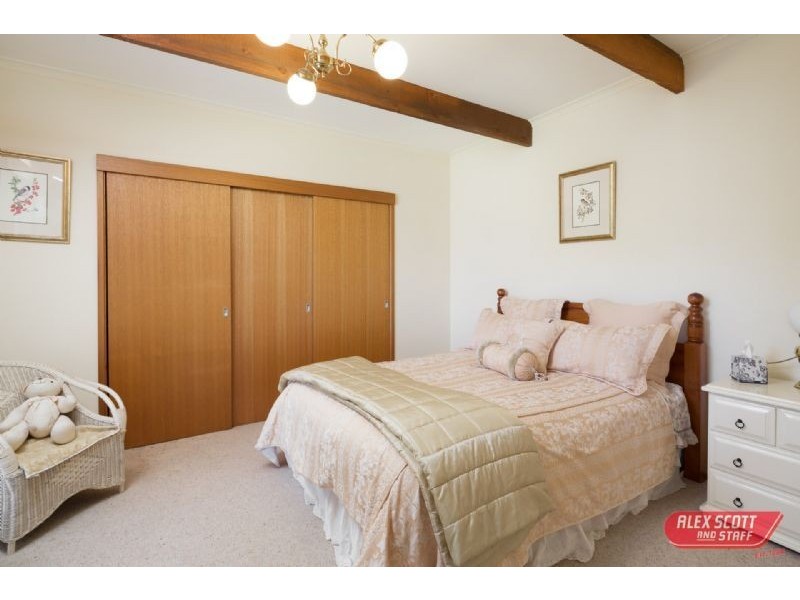 4 SWAN STREET, Cape Paterson VIC 3995