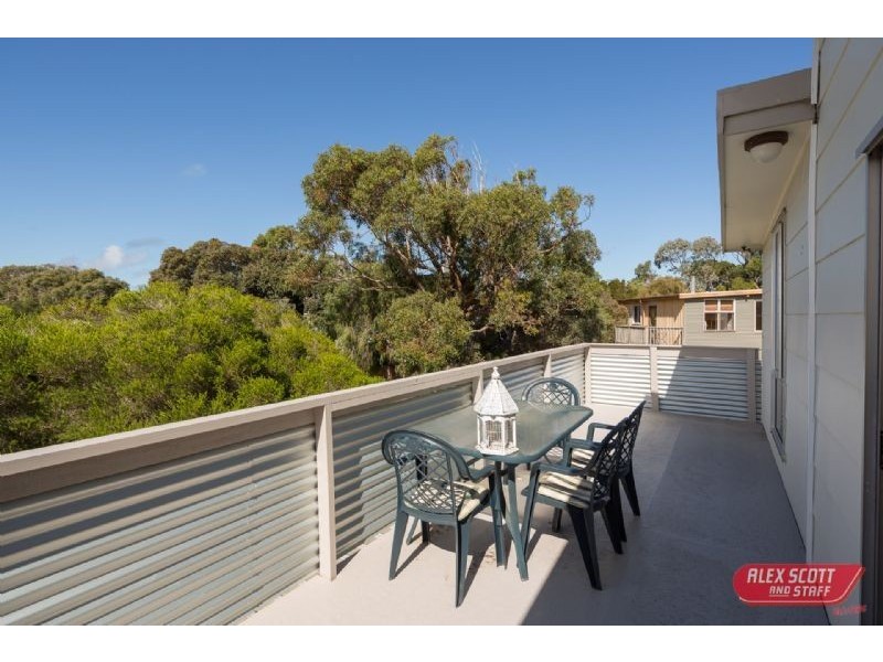 4 SWAN STREET, Cape Paterson VIC 3995