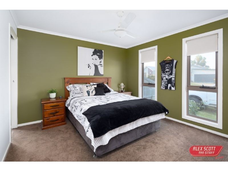 7 CAMBRIDGE WAY, Wonthaggi VIC 3995