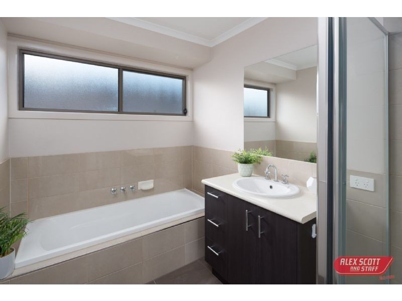 7 CAMBRIDGE WAY, Wonthaggi VIC 3995
