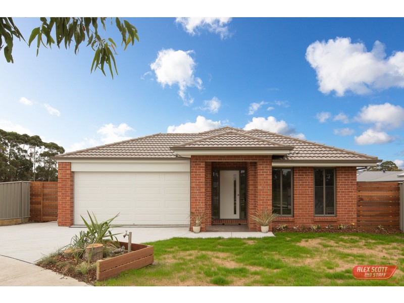 4 SILVEREYE CIRCUIT, Wonthaggi VIC 3995