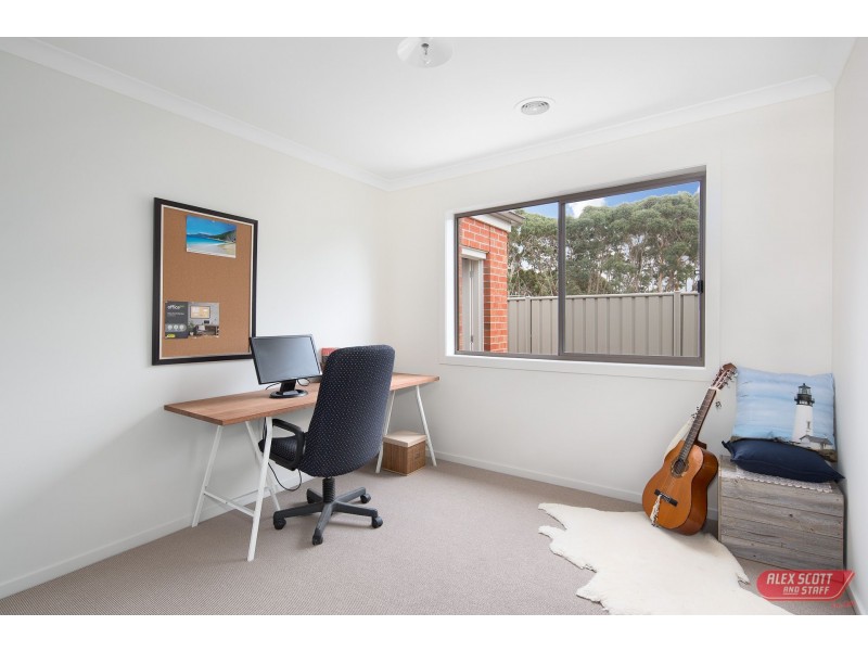 4 SILVEREYE CIRCUIT, Wonthaggi VIC 3995