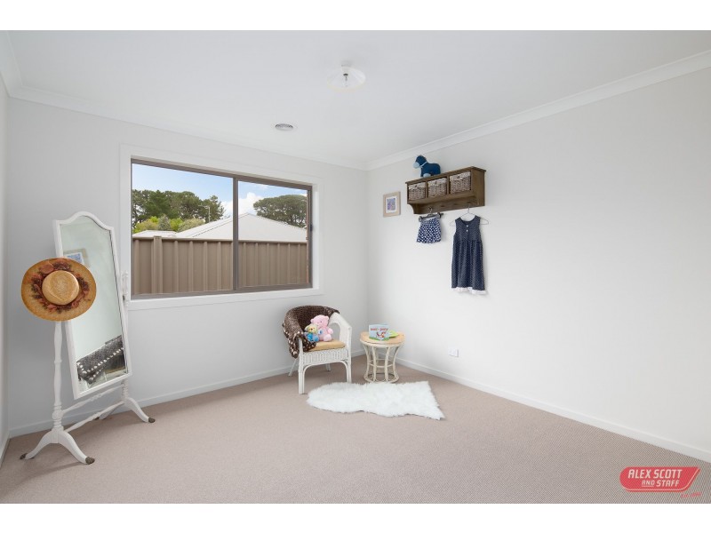 4 SILVEREYE CIRCUIT, Wonthaggi VIC 3995