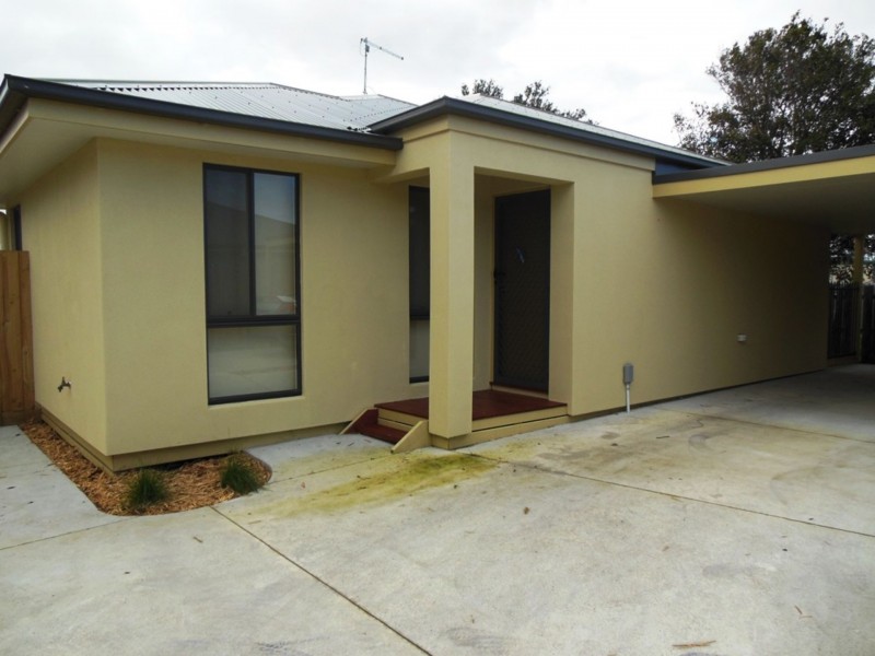 2/28 EPSOM STREET, South Dudley VIC 3995