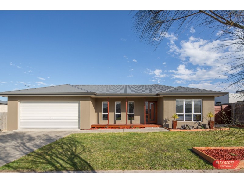 26 OXFORD WAY, Wonthaggi VIC 3995