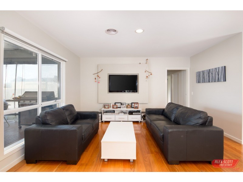 26 OXFORD WAY, Wonthaggi VIC 3995