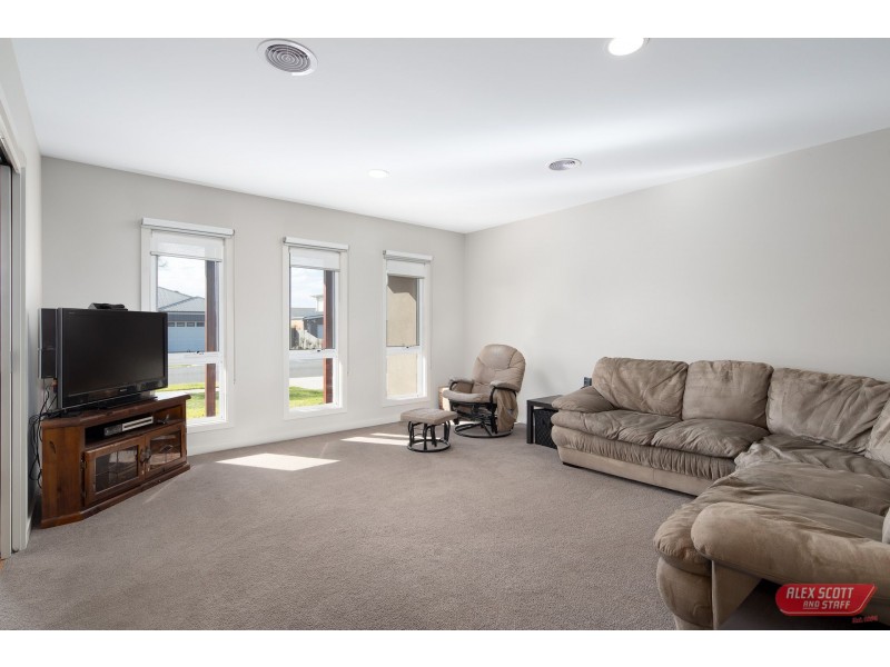 26 OXFORD WAY, Wonthaggi VIC 3995
