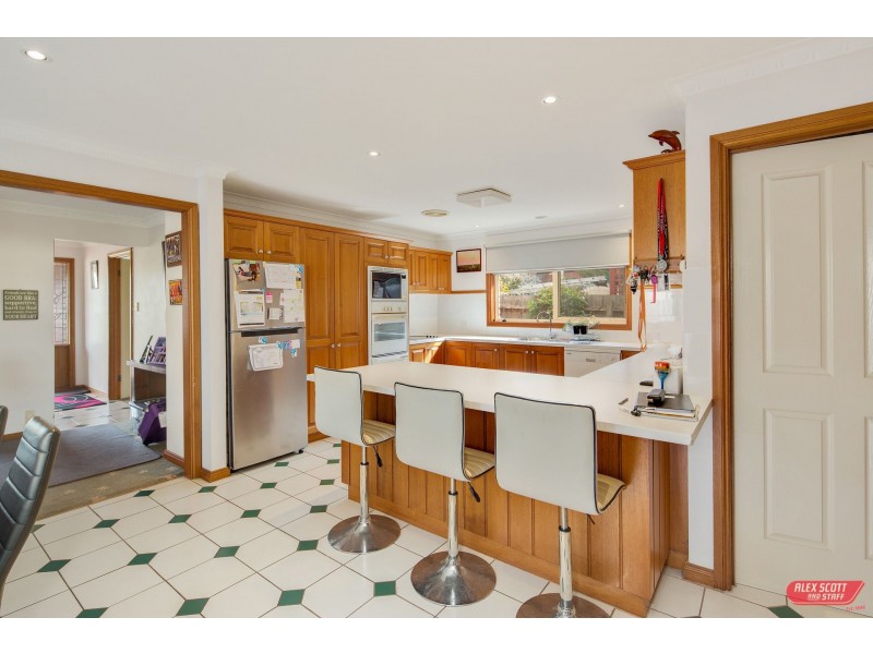 11 OXFORD WAY, Wonthaggi VIC 3995