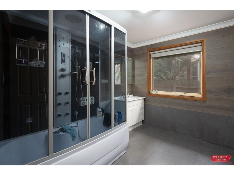 11 OXFORD WAY, Wonthaggi VIC 3995