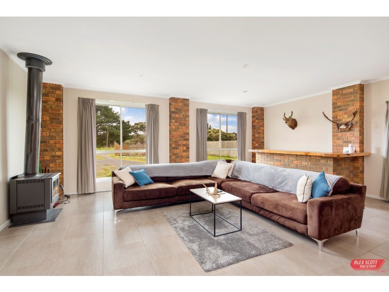 1 TULLOCH STREET, Dalyston VIC 3992