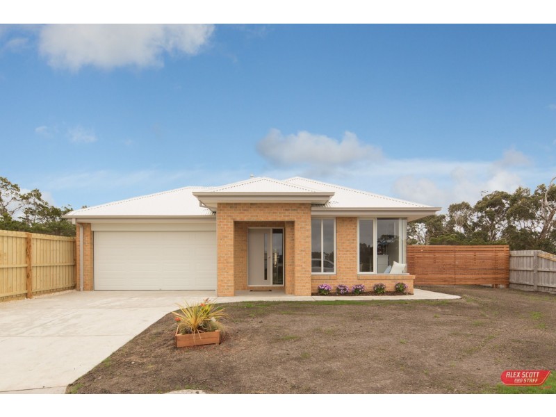 12 ANSER PLACE, Inverloch VIC 3996