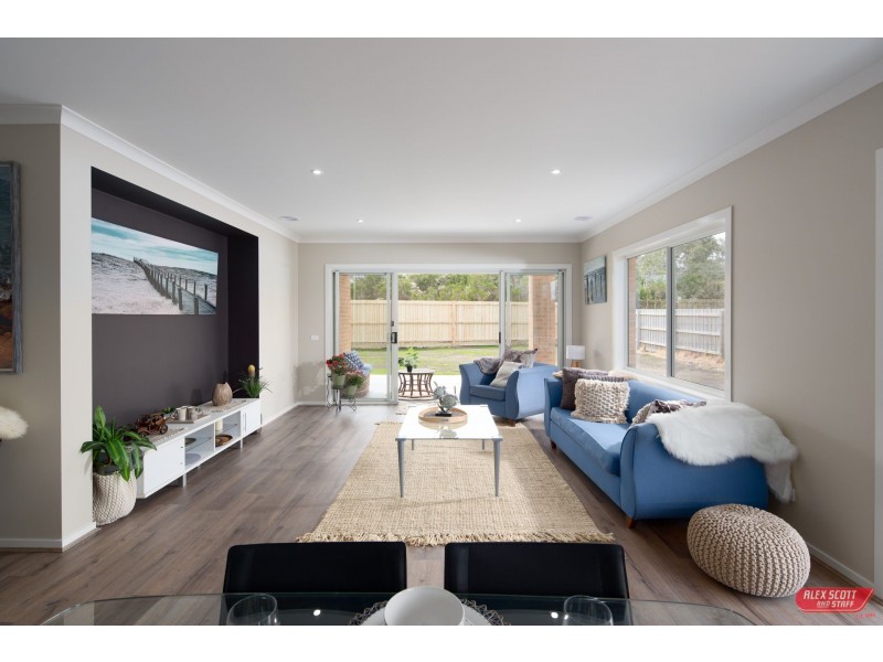 12 ANSER PLACE, Inverloch VIC 3996