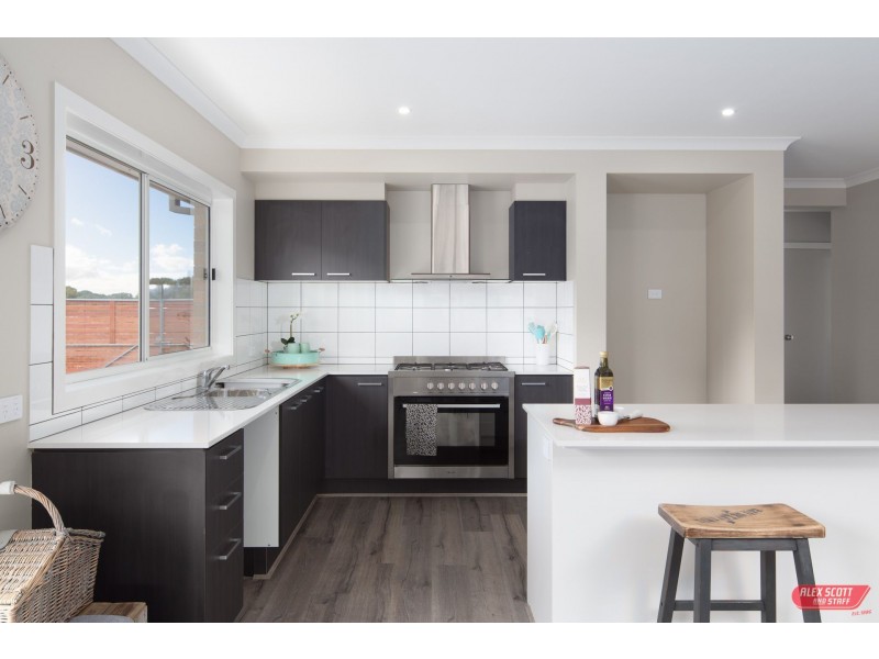 12 ANSER PLACE, Inverloch VIC 3996