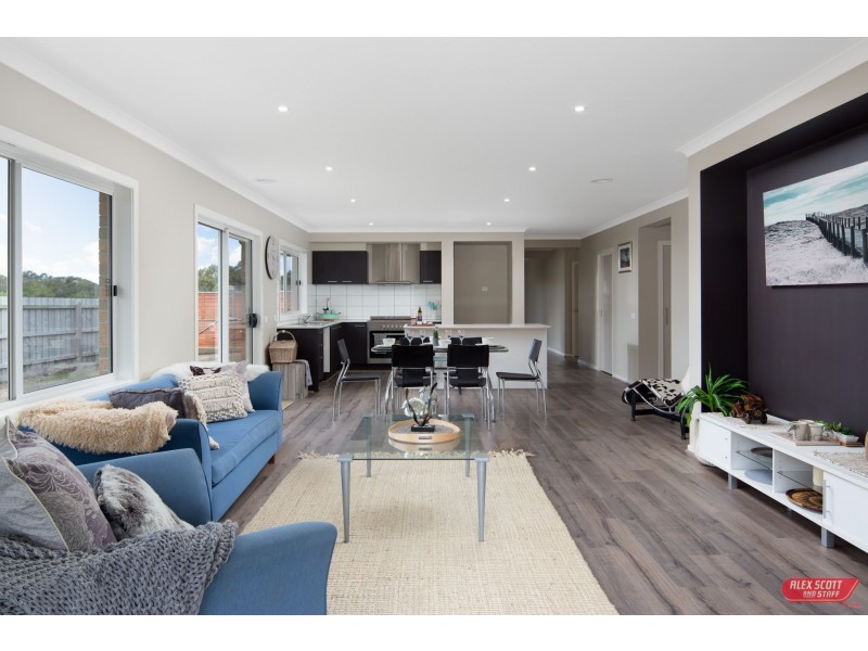 12 ANSER PLACE, Inverloch VIC 3996