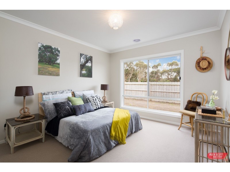 12 ANSER PLACE, Inverloch VIC 3996