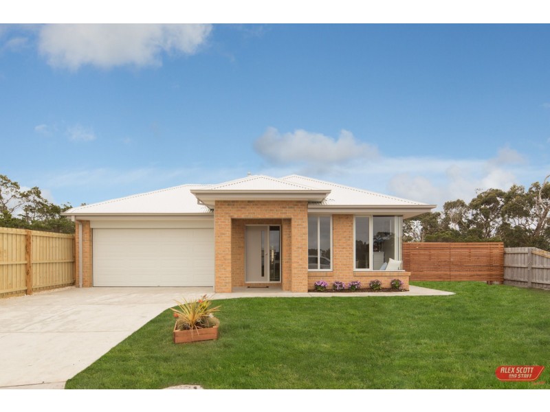 12 ANSER PLACE, Inverloch VIC 3996