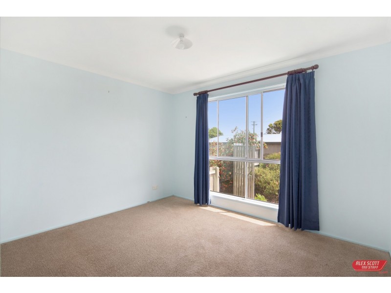 76 MARINE STREET, Cape Paterson VIC 3995