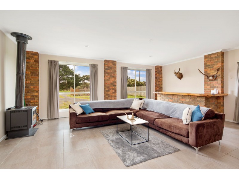 1 TULLOCH STREET, Dalyston VIC 3992