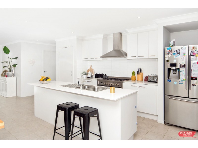 15 CITADEL WAY, Inverloch VIC 3996