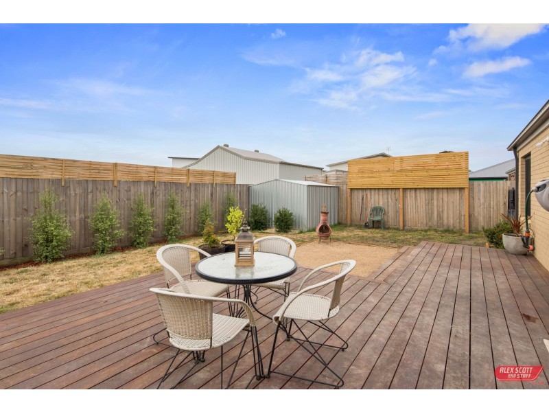 15 CITADEL WAY, Inverloch VIC 3996