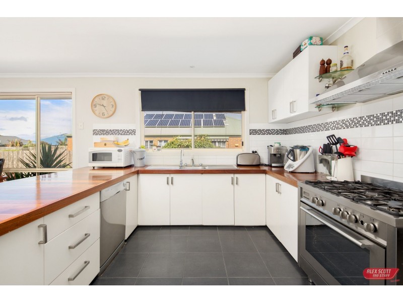 21 OXFORD WAY, Wonthaggi VIC 3995