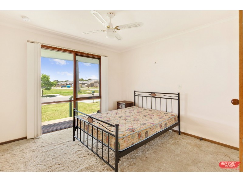 26 VICARS AVENUE, Wonthaggi VIC 3995