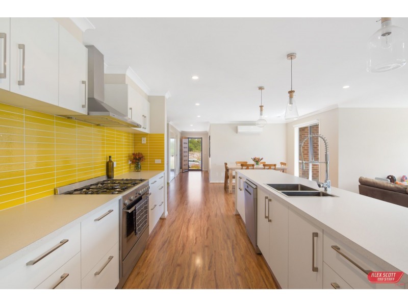 1 WILLIAMSONS WALK, Wonthaggi VIC 3995