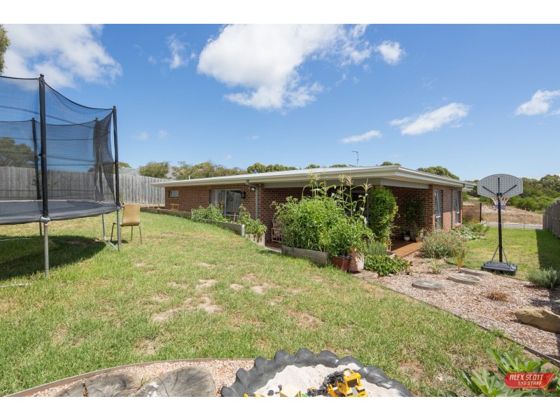 1 WILLIAMSONS WALK, Wonthaggi VIC 3995