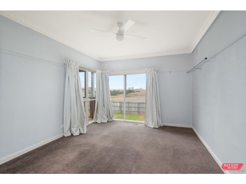 5 WALKER STREET, Dalyston VIC 3992