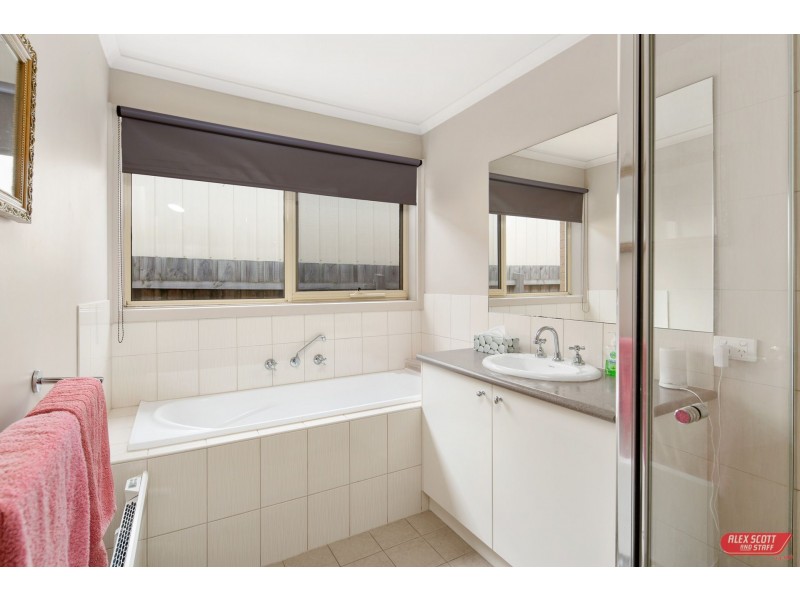 2/9-11 LONGWALL COURT, Wonthaggi VIC 3995