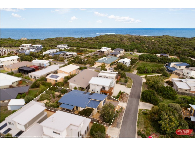 21 BLUE WATER CIRCLE, Cape Paterson VIC 3995