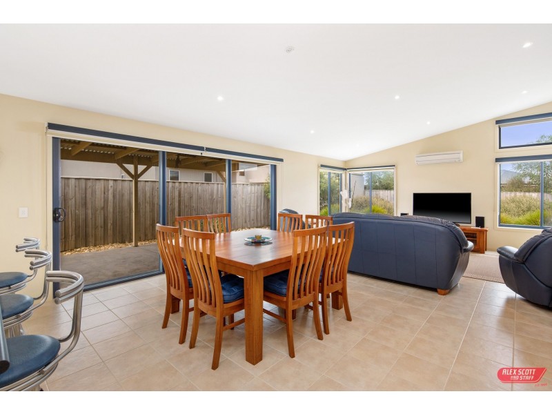 21 BLUE WATER CIRCLE, Cape Paterson VIC 3995