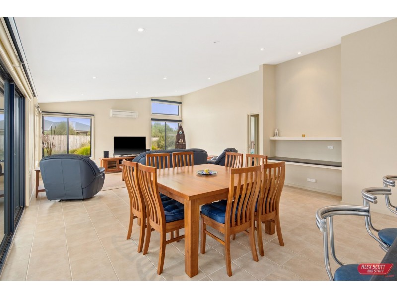21 BLUE WATER CIRCLE, Cape Paterson VIC 3995