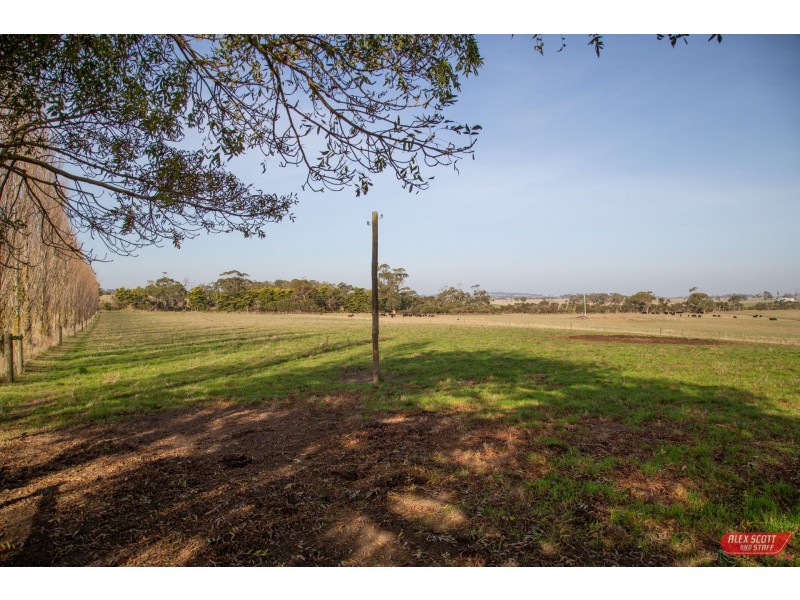 390 OUTTRIM- INVERLOCH ROAD, Kongwak VIC 3951