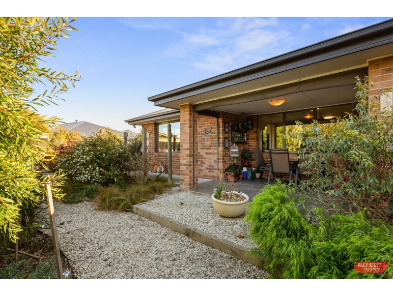 14 SUSSEX COURT, Wonthaggi VIC 3995