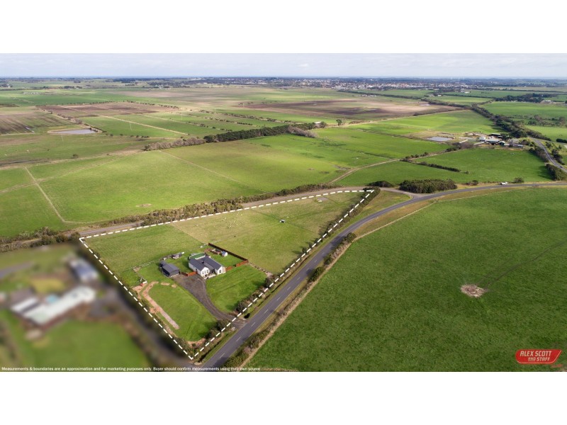 46 LYNNES ROAD, Wattle Bank VIC 3995