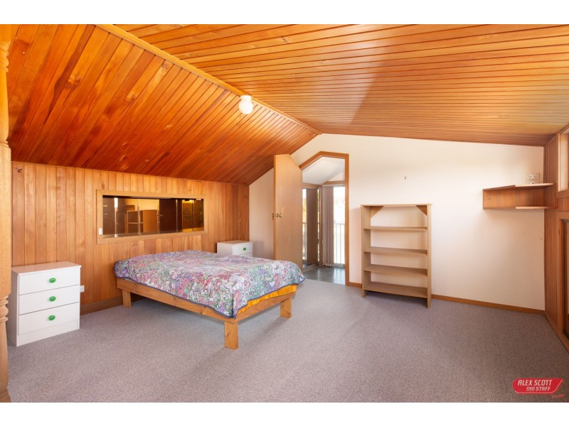 10 BENT STREET, Wonthaggi VIC 3995