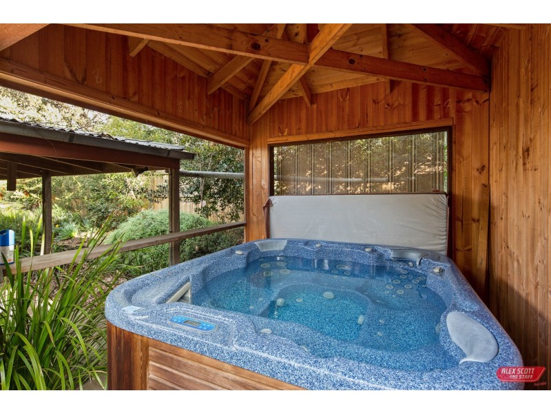 17 PARK PARADE ROAD, Cape Paterson VIC 3995