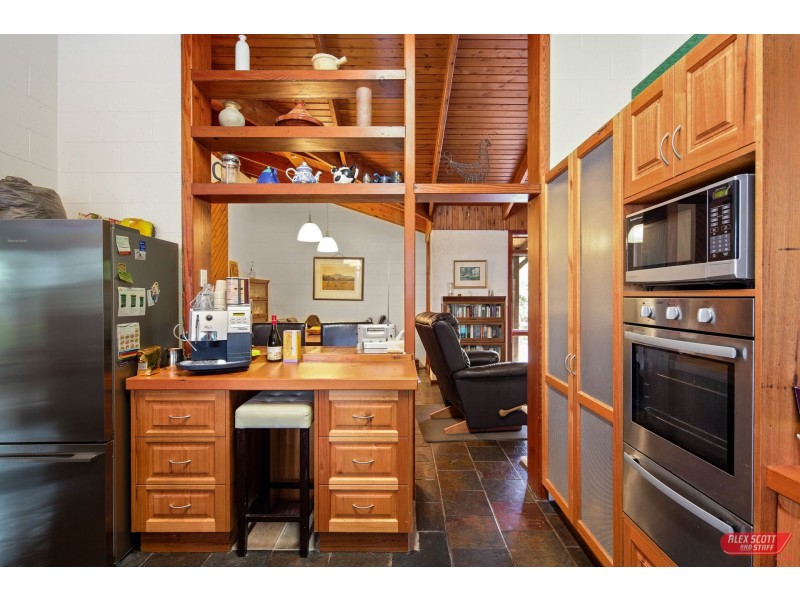 17 PARK PARADE ROAD, Cape Paterson VIC 3995