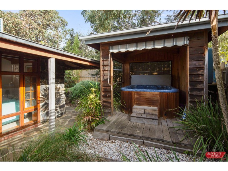 17 PARK PARADE ROAD, Cape Paterson VIC 3995