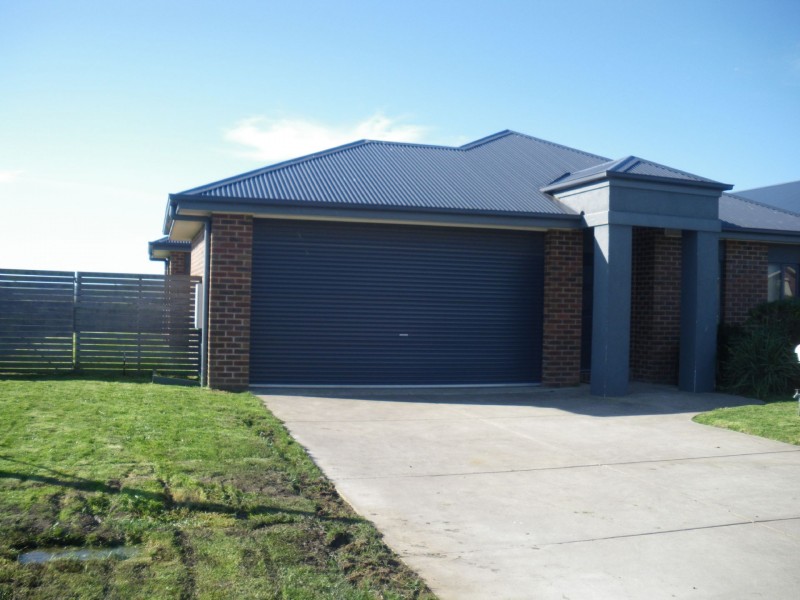 64 Oxford Way, Wonthaggi VIC 3995