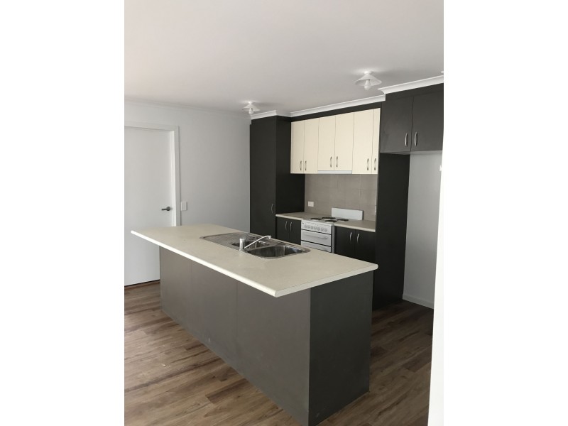 2/17 Henry St East, Wonthaggi VIC 3995