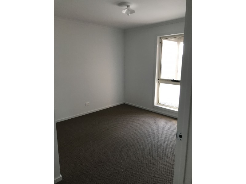 2/17 Henry St East, Wonthaggi VIC 3995