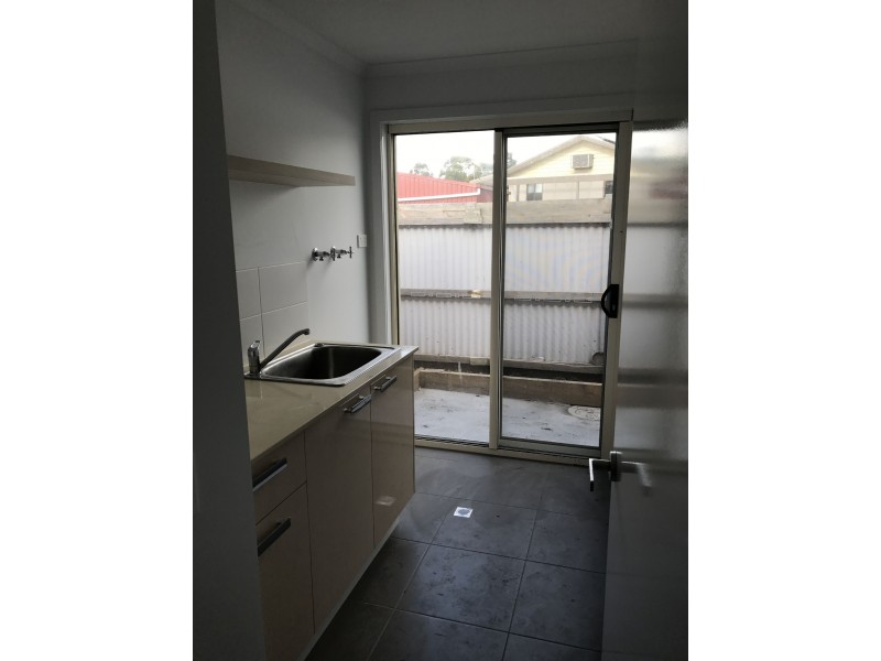 2/17 Henry St East, Wonthaggi VIC 3995